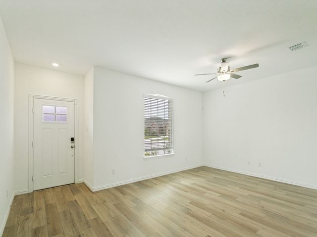 416 Ardsley Lane, Princeton, TX 75407