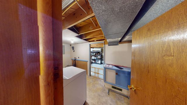 2505 Skyline Dr NW, Minot, ND 58703