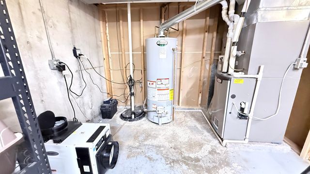 2505 Skyline Dr NW, Minot, ND 58703