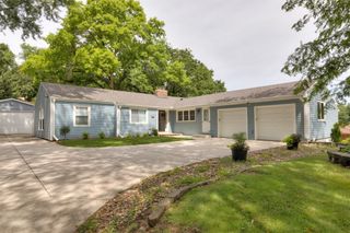 3300 SW 35th Street, Des Moines, IA 50321