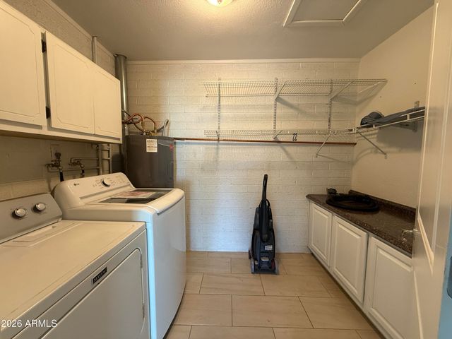 2214 E CONTESSA Circle, Mesa, AZ 85213