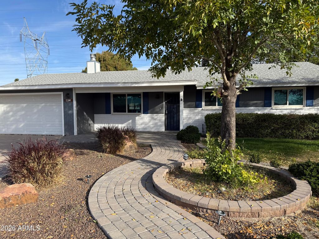 2214 E CONTESSA Circle, Mesa, AZ 85213