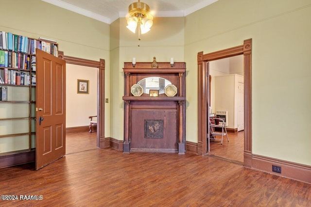 313 S Market Street, Opelousas, LA 70570