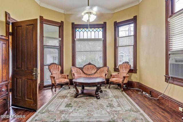 313 S Market Street, Opelousas, LA 70570