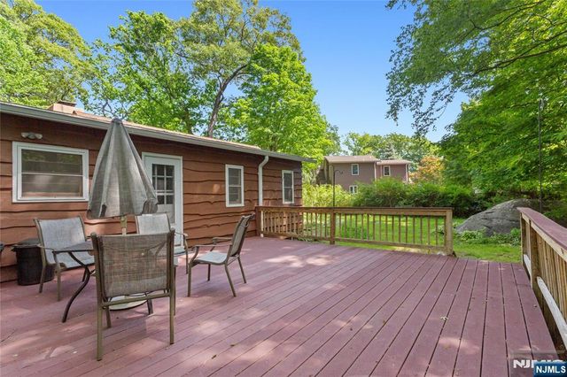6 Partridge Trail, Kinnelon Borough, NJ 07405