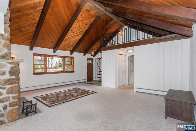 6 Partridge Trail, Kinnelon Borough, NJ 07405