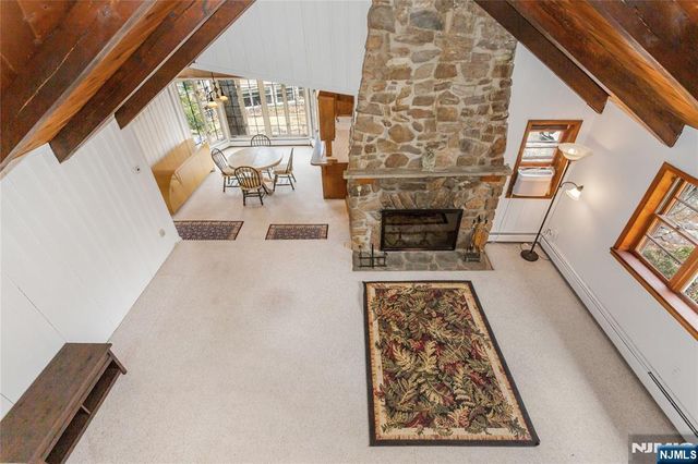 6 Partridge Trail, Kinnelon Borough, NJ 07405