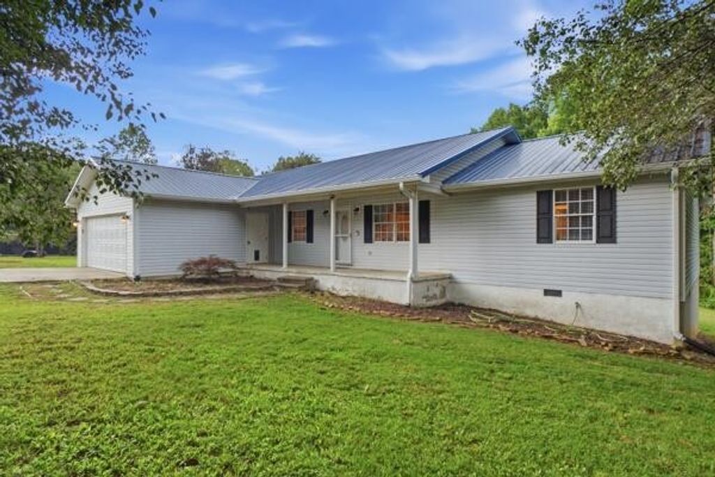 145 County Road 208, Athens, TN 37303