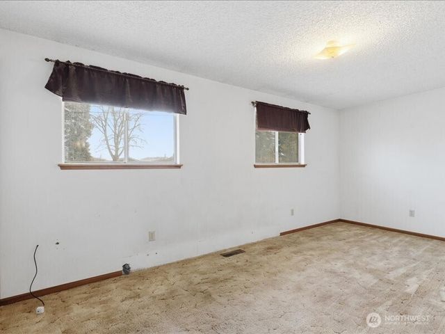 702 West Ridge Drive, Omak, WA 98841