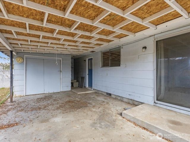 702 West Ridge Drive, Omak, WA 98841