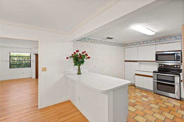 736 Alhambra Cir, Coral Gables, FL 33134