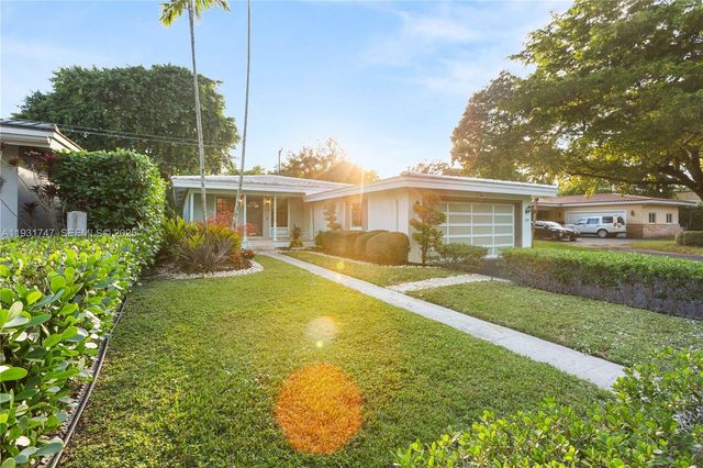 736 Alhambra Cir, Coral Gables, FL 33134