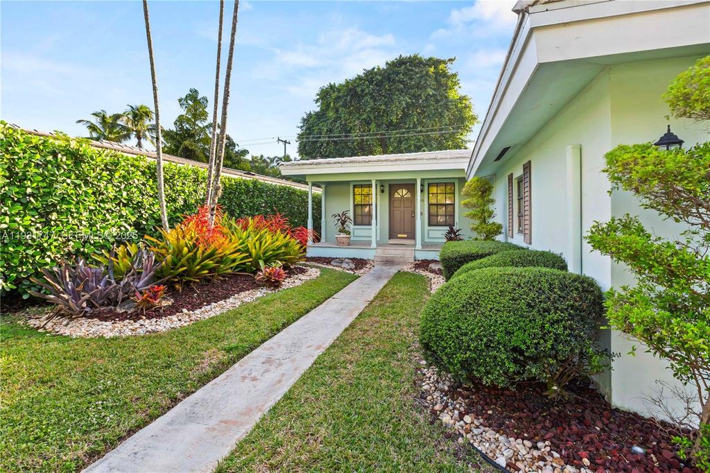 736 Alhambra Cir, Coral Gables, FL 33134