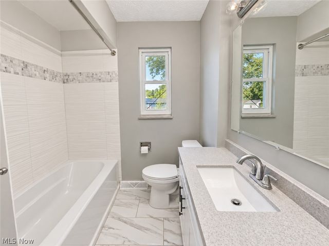 2961 Chamberlain Road, Akron, OH 44333