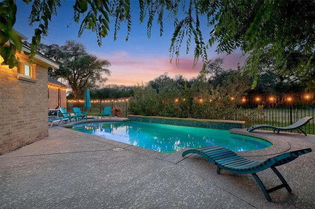 2304 Vaquero CV, Leander, TX 78641