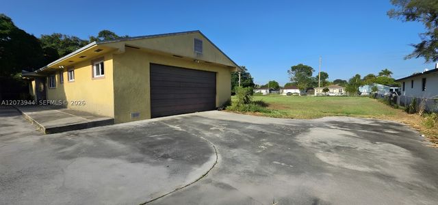 8150 NW 13th Ct, Miami, FL 33147