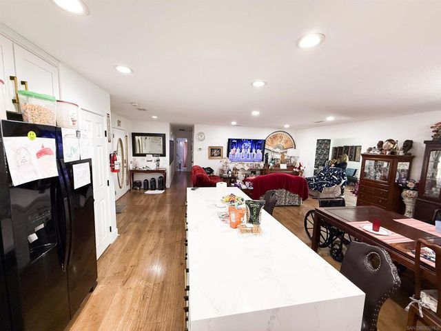 819 N Rose St, Escondido, CA 92027