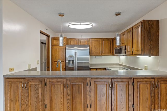 555 Hahaione Street 5E, Honolulu, HI 96825