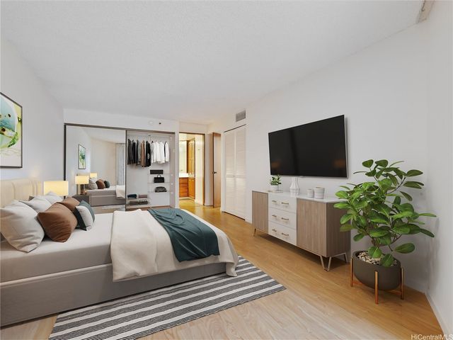 555 Hahaione Street 5E, Honolulu, HI 96825