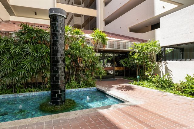 555 Hahaione Street 5E, Honolulu, HI 96825