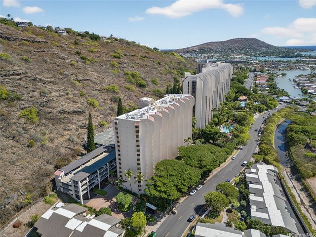 555 Hahaione Street 5E, Honolulu, HI 96825