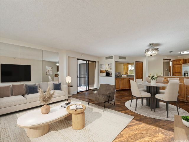 555 Hahaione Street 5E, Honolulu, HI 96825