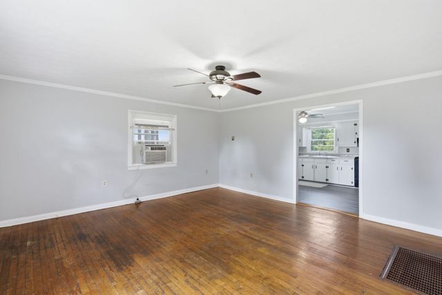 1013 Green Hills Drive, Richmond, KY 40475