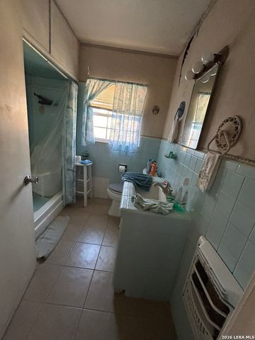 2518 ww white, San Antonio, TX 78222