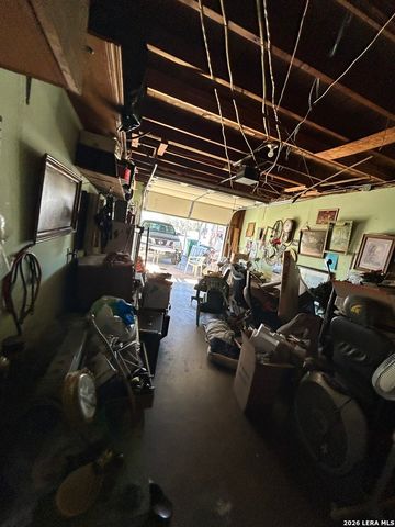 2518 ww white, San Antonio, TX 78222