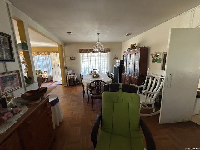 2518 ww white, San Antonio, TX 78222