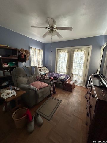 2518 ww white, San Antonio, TX 78222