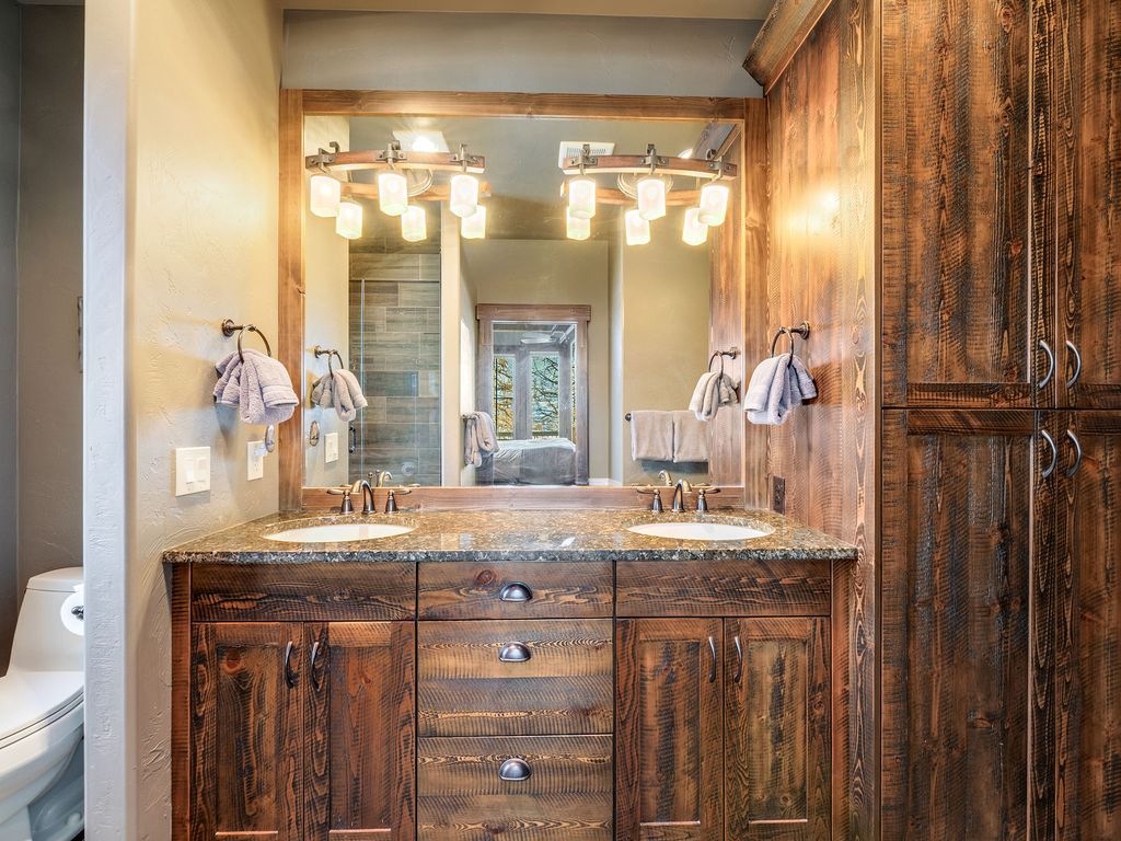 317 Elk Highlands Drive, Whitefish, MT 59937 photo 37