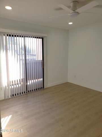 5757 W EUGIE Avenue 2122, Glendale, AZ 85304