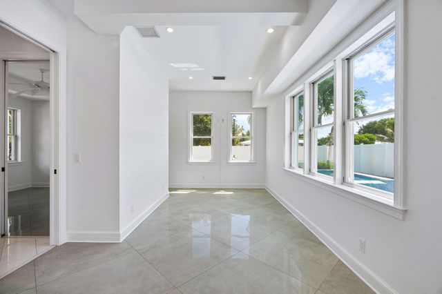 100 NORWOOD Road, Jupiter, FL 33469