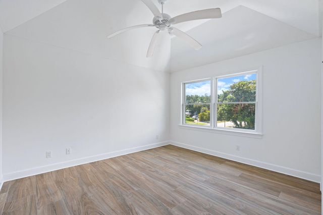 100 NORWOOD Road, Jupiter, FL 33469