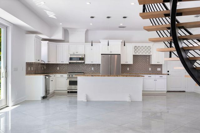 100 NORWOOD Road, Jupiter, FL 33469