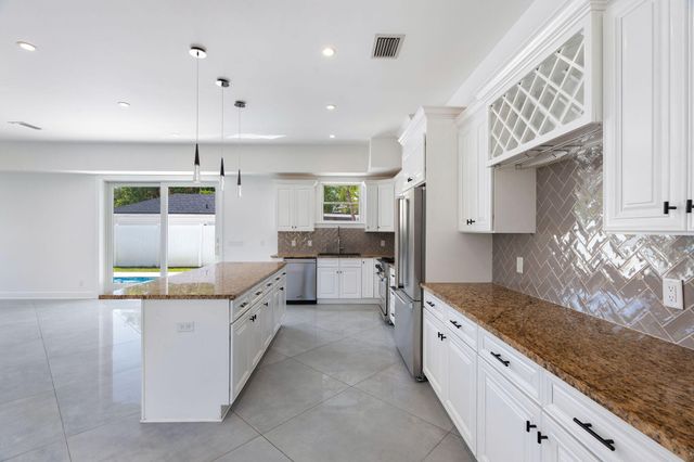 100 NORWOOD Road, Jupiter, FL 33469
