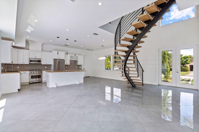 100 NORWOOD Road, Jupiter, FL 33469