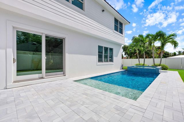 100 NORWOOD Road, Jupiter, FL 33469