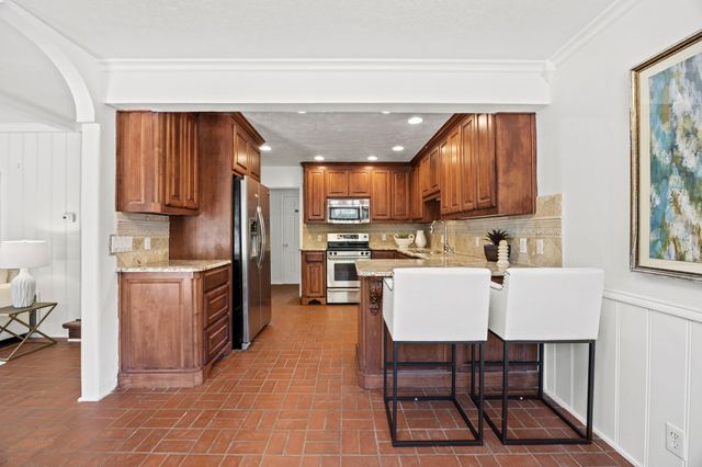 7609 Spring Valley Road, Dallas, TX 75254