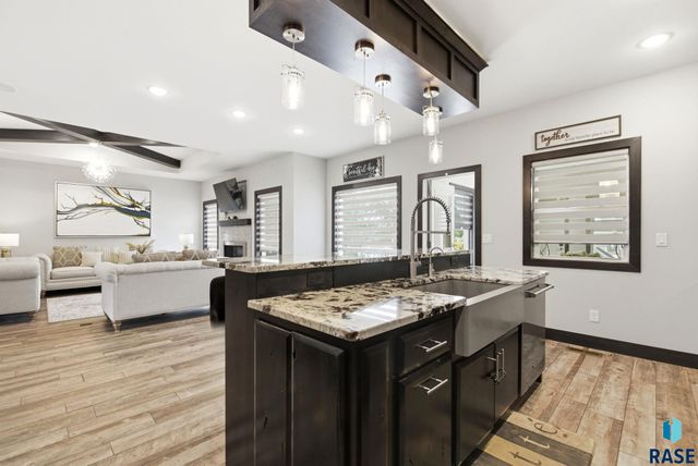 1325 W Waterstone Dr Drive, Sioux Falls, SD 57108