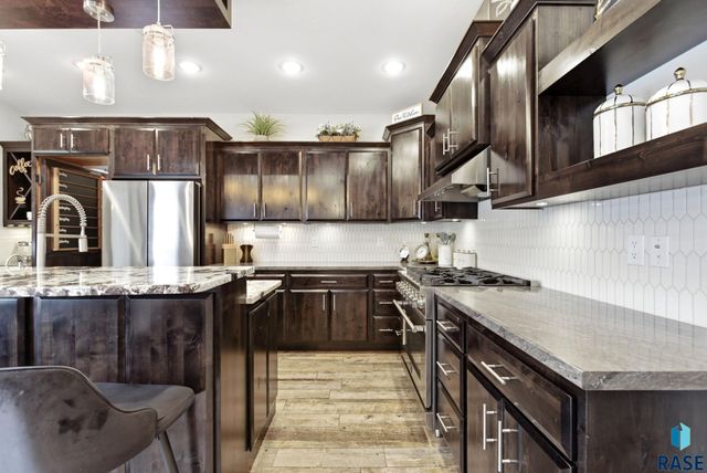 1325 W Waterstone Dr Drive, Sioux Falls, SD 57108
