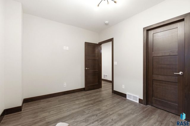 1325 W Waterstone Dr Drive, Sioux Falls, SD 57108