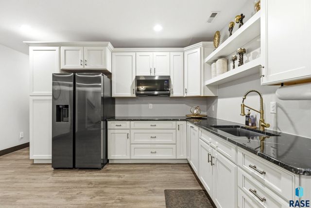 1325 W Waterstone Dr Drive, Sioux Falls, SD 57108