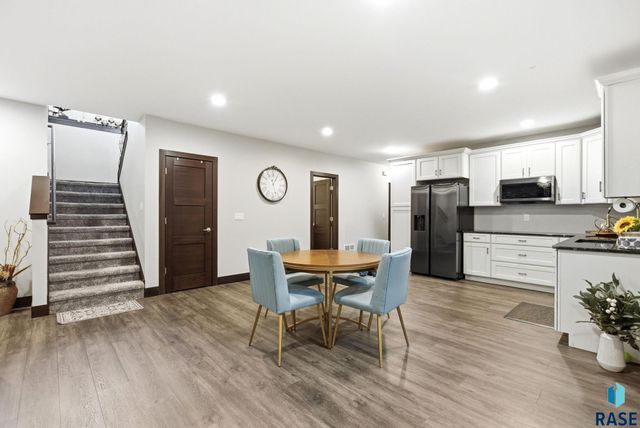 1325 W Waterstone Dr Drive, Sioux Falls, SD 57108