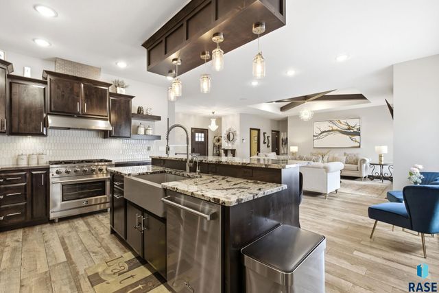 1325 W Waterstone Dr Drive, Sioux Falls, SD 57108