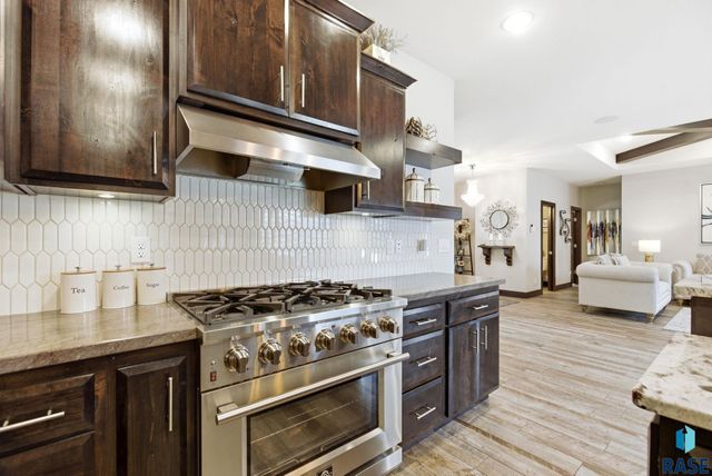 1325 W Waterstone Dr Drive, Sioux Falls, SD 57108