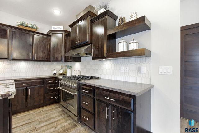 1325 W Waterstone Dr Drive, Sioux Falls, SD 57108