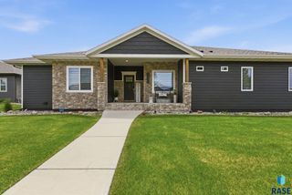 1325 W Waterstone Dr Drive, Sioux Falls, SD 57108