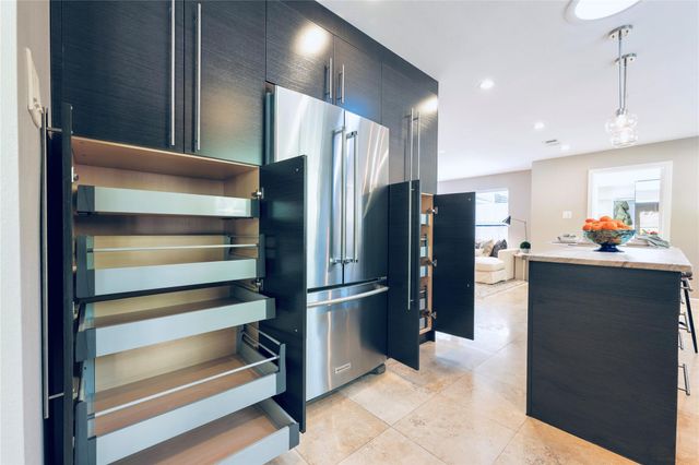 619 Rancho Bauer Drive, Houston, TX 77079